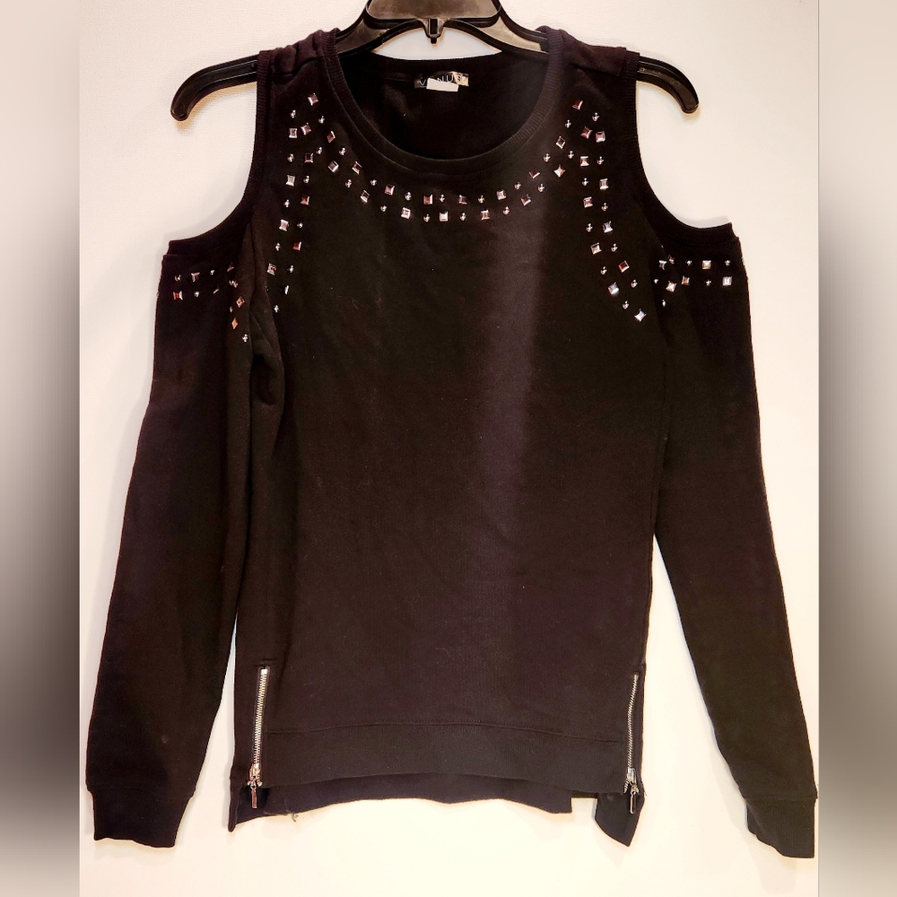 Venus Black With Studs and Zippers Cold Shoulder Top Woman size Small
